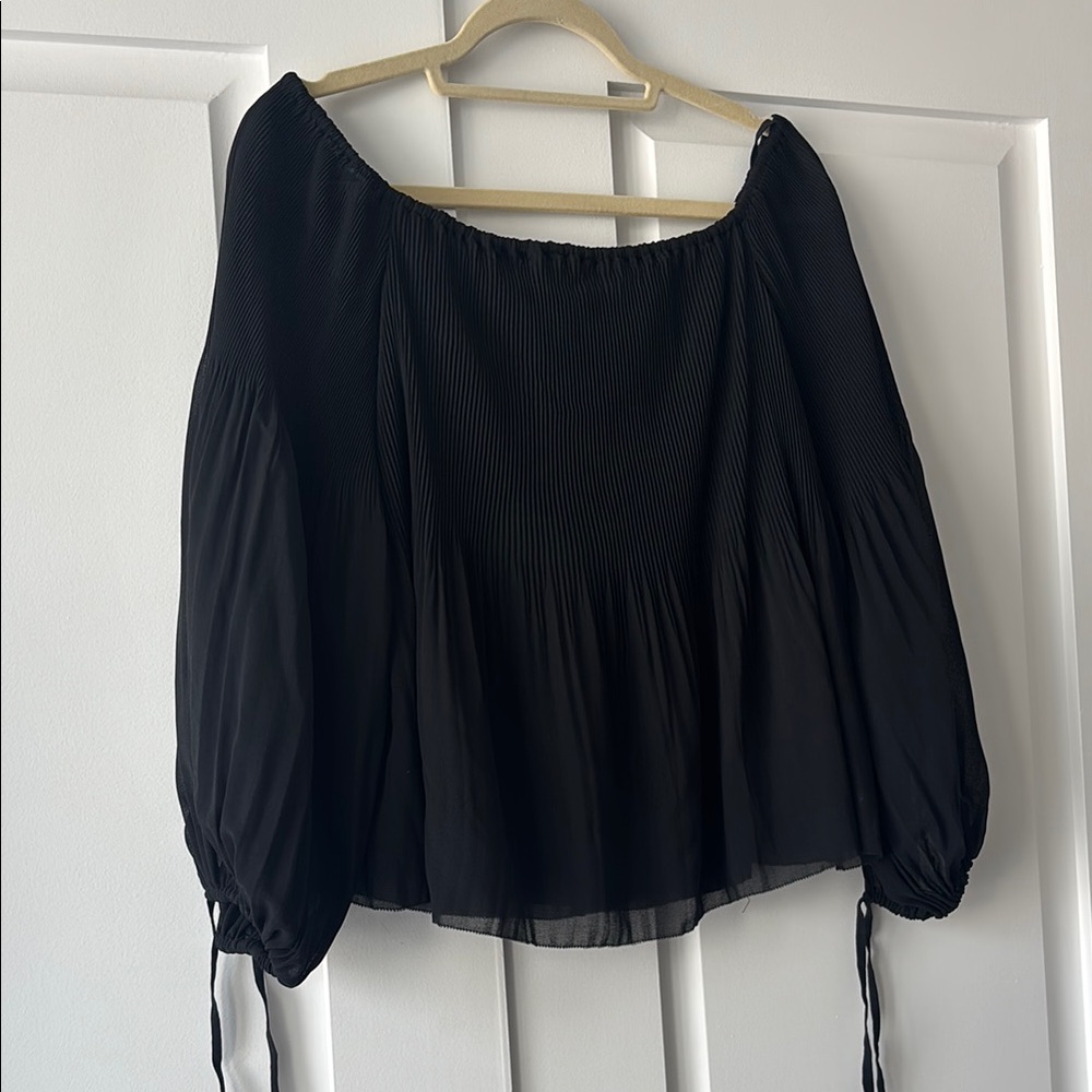 Wilfred Black Puff Sleeve Pleated Blouse